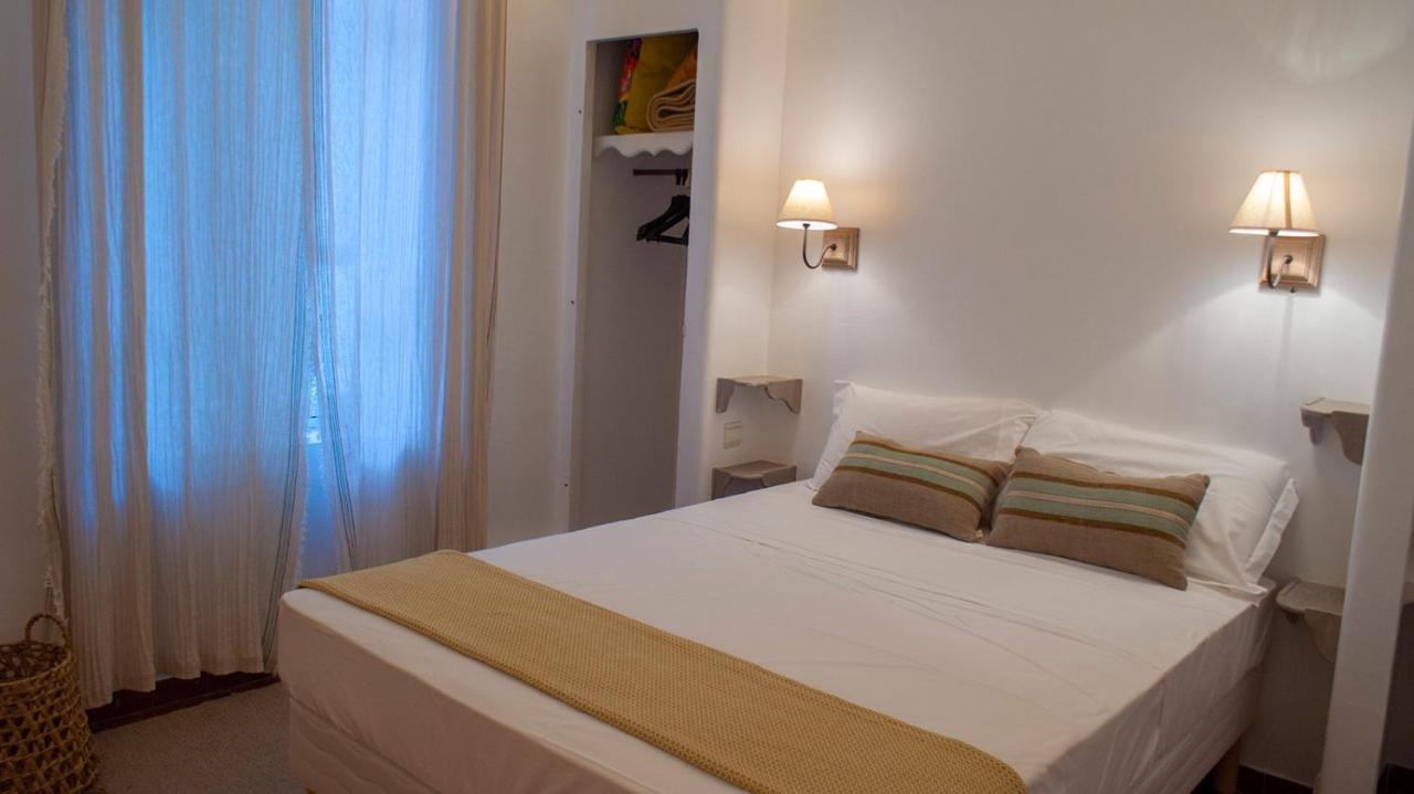 Logis Hotel & Restaurant Du Parc Жеменос Екстер'єр фото